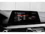 BMW 5-Serie 530e iPerformance High Executive 252Pk | Rondomzichtcamera | Head-up Display | Glazen schuifkanteldak | Stoelverwarming en ventilatie | Uitwijk assistent |18:LMV