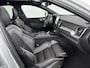 Volvo XC60 T6 Recharge Plus Black Edition | 21" | Panoramadak | Head Up | 360 Camera | Trekhaak | Harman Kardon | Full LED | Elektr. verst. Sportstoelen | Adaptieve Cruise | BLIS | Stoel/Stuur/Achterbankverwarming