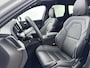 Volvo XC60 T6 Recharge Plus Black Edition | 21" | Panoramadak | Head Up | 360 Camera | Trekhaak | Harman Kardon | Full LED | Elektr. verst. Sportstoelen | Adaptieve Cruise | BLIS | Stoel/Stuur/Achterbankverwarming