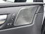 Volvo XC60 T6 Recharge Plus Black Edition | 21" | Panoramadak | Head Up | 360 Camera | Trekhaak | Harman Kardon | Full LED | Elektr. verst. Sportstoelen | Adaptieve Cruise | BLIS | Stoel/Stuur/Achterbankverwarming