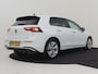Volkswagen Golf 1.5 eHybrid Style Edition 204PK DSG/AUTO | Verlichte Gril l Elektr. Stoelen met geheugen l Camera | Apple carplay Android auto | Cruise control adaptief | Navigatie | Parkeersensoren voor/achter | Stoel/Stuur verwarming | 18"LMV