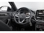 Volkswagen T-Roc 1.5 TSI 150pk 7-DSG R-Line | Trekhaak | Achteruitrijcamera | Carplay | Climate Control | Adaptive Cruise | 17"