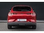 Ford Mustang Mach-E RWD 75 kWh | Camera | Adapt. Cruise | Standkachel | Stoel en Stuurverwarming | Apple/Android Carplay | Automatisch inparkeren | Lederen bekleding | Full LED