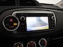 Toyota Yaris 1.3 VVT-i Aspiration | Navigatie | Cruise Control | Camera | Dealer onderhouden