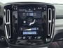 Volvo XC40 1.5 T5 Recharge R-Design | Trekhaak | Pannoramadak | PDC V+A en Camera | Adaptive Cruiscontrol | Stoel + Stuurverwarming | Extra Getint Glas |