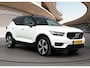 Volvo XC40 1.5 T5 Recharge R-Design | Trekhaak | Pannoramadak | PDC V+A en Camera | Adaptive Cruiscontrol | Stoel + Stuurverwarming | Extra Getint Glas |