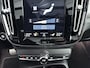 Volvo XC40 1.5 T5 Recharge R-Design | Trekhaak | Pannoramadak | PDC V+A en Camera | Adaptive Cruiscontrol | Stoel + Stuurverwarming | Extra Getint Glas |