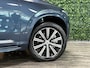 Volvo XC90 T8 AWD Recharge Inscription Long Range | Trekhaak | 360° Camera | Harman Kardon | 455pk | Adaptieve Cruise Control | Stoel en Stuurwielverwarming | Schuifdak | Full LED Meesturende koplampen | Pilot Assist | BLIS Dode Hoek Detectie | Standkachel met Volvo On Call App | Elektrische voorstoelen geheugen | Lederen bekleding | Zitting verlenging voorstoelen | Lederen dashboard | 20 Inch | Keyless Drive | Parkeersensoren voor+achter | Privacy Glass | Elektrisch bedienbare achterklep | 7-Persoons | 4-Zone Climate Control | Geïntegreerde zongordijnen achterportieren | Verlichte instaplijsten | Draadloos telefoon opladen | Alarm Klasse III | DAB Radio | Apple Carplay/Android Auto | Volvo On Call met mobiele App functie | Denim Blue Metallic |