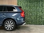 Volvo XC90 T8 AWD Recharge Inscription Long Range | Trekhaak | 360° Camera | Harman Kardon | 455pk | Adaptieve Cruise Control | Stoel en Stuurwielverwarming | Schuifdak | Full LED Meesturende koplampen | Pilot Assist | BLIS Dode Hoek Detectie | Standkachel met Volvo On Call App | Elektrische voorstoelen geheugen | Lederen bekleding | Zitting verlenging voorstoelen | Lederen dashboard | 20 Inch | Keyless Drive | Parkeersensoren voor+achter | Privacy Glass | Elektrisch bedienbare achterklep | 7-Persoons | 4-Zone Climate Control | Geïntegreerde zongordijnen achterportieren | Verlichte instaplijsten | Draadloos telefoon opladen | Alarm Klasse III | DAB Radio | Apple Carplay/Android Auto | Volvo On Call met mobiele App functie | Denim Blue Metallic |