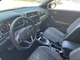 Volkswagen T-Roc 1.5 TSI 150pk DSG R-Line Navigatie Apple Carplay / Android Auto Parkeersensoren Afneembare trekhaak Park Assist Adaptive Cruise Control Elektrische achterklep Stoel- en stuurverwarming Climate Control Ledverlichting Virtual Cockpit