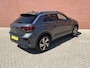 Volkswagen T-Roc 1.5 TSI 150pk DSG R-Line Navigatie Apple Carplay / Android Auto Parkeersensoren Afneembare trekhaak Park Assist Adaptive Cruise Control Elektrische achterklep Stoel- en stuurverwarming Climate Control Ledverlichting Virtual Cockpit