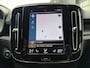 Volvo XC40 T4 Plug-in hybrid Plus Dark Trekhaak | Apple Carplay/Android Auto | Premium audio | Stuurverwarming | Achteruitrijcamera | Extra getint glas |