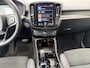 Volvo XC40 T4 Plug-in hybrid Plus Dark Trekhaak | Apple Carplay/Android Auto | Premium audio | Stuurverwarming | Achteruitrijcamera | Extra getint glas |