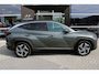 Hyundai Tucson 1.6 T-GDI PHEV Comfort Smart 4WD | Stoelverwarming voor| Stuurwielverwarmig | Navigatie | Climate Control | Achteruitrijcamera | Airco (automatisch) | Apple Carplay/Android Auto|telefoonintegratie premium