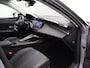 Peugeot e-308 Allure EV 54 kWh | SOH 93% | Stoelverwarming | Stuurverwarming | Navigatie | Verwamde Voorruit | Camera | Parkeersensoren Voor en Achter | 18" Lichtmetalen Velgen | Keyless