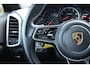 Porsche Cayenne 4.8 Turbo | ELEKTR. TREKHAAK | LUCHTVERING | ELEKTR. VOORSTOELEN INCL MEMORY | STOEL VERWARMING + VERKOELING | CAMERA | PARK SENS V+A | PRACHTIGE STAAT!
