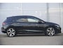 Volkswagen Golf 1.5 eHybrid 204pk Life Edition | SoH 100% | Trekhaak | Keyless | Achteruitrijcamera | Blind Spot Assist