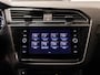 Volkswagen Tiguan 1.5 TSI 2x R-Line Business+ / 150pk / Trekhaak / NAP / Rondomzicht camera / Keyless /