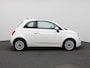 Fiat 500 1.0 Hybrid Dolcevita | Apple Carplay / Android Auto | Cruise Control | Panoramadak | Parkeersensoren | Lichtmetalen Velgen |