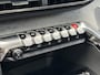 Peugeot 5008 1.2 Hybrid 136 GT Black Pack | Navigatie | Glazen schuif -kantel dak | Massagestoelen | Stoelverwarming | Camera voor & achter | Alcantara | CarPlay |