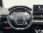 Peugeot 5008 1.2 Hybrid 136 GT Black Pack | Navigatie | Glazen schuif -kantel dak | Massagestoelen | Stoelverwarming | Camera voor & achter | Alcantara | CarPlay |
