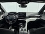 Peugeot 5008 1.2 Hybrid 136 GT Black Pack | Navigatie | Glazen schuif -kantel dak | Massagestoelen | Stoelverwarming | Camera voor & achter | Alcantara | CarPlay |