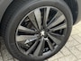 Peugeot 5008 1.2 Hybrid 136 GT Black Pack | Navigatie | Glazen schuif -kantel dak | Massagestoelen | Stoelverwarming | Camera voor & achter | Alcantara | CarPlay |
