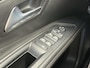 Peugeot 5008 1.2 Hybrid 136 GT Black Pack | Navigatie | Glazen schuif -kantel dak | Massagestoelen | Stoelverwarming | Camera voor & achter | Alcantara | CarPlay |