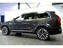 Volvo XC90 2.0 T8 AWD 335kW/456pk Aut8 Plug-in hybrid Plus Bright 7P PANORAMADAK + HARMAN/KARDON + 360 CAMERA + MATRIX LED + PILOT ASSIST + STOEL-&STUURVERWARMING + HEAD-UP DISPLAY + ADAPT.CRUISE + BLIS + PARKSENSOREN V&A + 21" LM-VELGEN!!