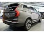 Volvo XC90 2.0 T8 AWD 335kW/456pk Aut8 Plug-in hybrid Plus Bright 7P PANORAMADAK + HARMAN/KARDON + 360 CAMERA + MATRIX LED + PILOT ASSIST + STOEL-&STUURVERWARMING + HEAD-UP DISPLAY + ADAPT.CRUISE + BLIS + PARKSENSOREN V&A + 21" LM-VELGEN!!
