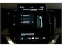 Volvo XC90 2.0 T8 AWD 335kW/456pk Aut8 Plug-in hybrid Plus Bright 7P PANORAMADAK + HARMAN/KARDON + 360 CAMERA + MATRIX LED + PILOT ASSIST + STOEL-&STUURVERWARMING + HEAD-UP DISPLAY + ADAPT.CRUISE + BLIS + PARKSENSOREN V&A + 21" LM-VELGEN!!