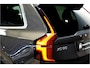 Volvo XC90 2.0 T8 AWD 335kW/456pk Aut8 Plug-in hybrid Plus Bright 7P PANORAMADAK + HARMAN/KARDON + 360 CAMERA + MATRIX LED + PILOT ASSIST + STOEL-&STUURVERWARMING + HEAD-UP DISPLAY + ADAPT.CRUISE + BLIS + PARKSENSOREN V&A + 21" LM-VELGEN!!