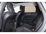 Volvo XC60 T6 Recharge AWD Ultra Dark - Panorama/schuifdak - Luchtvering - IntelliSafe Assist & Surround - 360º Camera - Harman Kardon audio - Adaptieve LED koplampen - Verwarmde voorstoelen, stuur & achterbank - Parkeersensoren voor & achter - Elektr. bedienb. voorstoelen met geheugen - Head up display - Draadloze tel. lader - Extra getint glas - Inklapbare trekhaak - 20' LMV