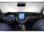 Volvo XC60 T6 Recharge AWD Ultra Dark - Panorama/schuifdak - Luchtvering - IntelliSafe Assist & Surround - 360º Camera - Harman Kardon audio - Adaptieve LED koplampen - Verwarmde voorstoelen, stuur & achterbank - Parkeersensoren voor & achter - Elektr. bedienb. voorstoelen met geheugen - Head up display - Draadloze tel. lader - Extra getint glas - Inklapbare trekhaak - 20' LMV