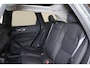 Volvo XC60 T6 Recharge AWD Ultra Dark - Panorama/schuifdak - Luchtvering - IntelliSafe Assist & Surround - 360º Camera - Harman Kardon audio - Adaptieve LED koplampen - Verwarmde voorstoelen, stuur & achterbank - Parkeersensoren voor & achter - Elektr. bedienb. voorstoelen met geheugen - Head up display - Draadloze tel. lader - Extra getint glas - Inklapbare trekhaak - 20' LMV