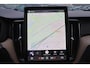 Volvo XC60 T6 Recharge AWD Ultra Dark - Panorama/schuifdak - Luchtvering - IntelliSafe Assist & Surround - 360º Camera - Harman Kardon audio - Adaptieve LED koplampen - Verwarmde voorstoelen, stuur & achterbank - Parkeersensoren voor & achter - Elektr. bedienb. voorstoelen met geheugen - Head up display - Draadloze tel. lader - Extra getint glas - Inklapbare trekhaak - 20' LMV