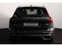 Volvo XC60 T6 Recharge AWD Ultra Dark - Panorama/schuifdak - Luchtvering - IntelliSafe Assist & Surround - 360º Camera - Harman Kardon audio - Adaptieve LED koplampen - Verwarmde voorstoelen, stuur & achterbank - Parkeersensoren voor & achter - Elektr. bedienb. voorstoelen met geheugen - Head up display - Draadloze tel. lader - Extra getint glas - Inklapbare trekhaak - 20' LMV