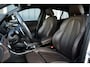 BMW X2 sDrive20i M-Sport Rijklaarprijs-Garantie Panorama dak Leder Led Camera Trekhaak Navigatie