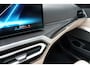 BMW 3-Serie Touring 330e M-Sport Pro | Panodak | Trekhaak | H&K | HUD | Carbon | Memory | ACC |