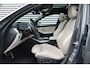 BMW 3-Serie Touring 330e M-Sport Pro | Panodak | Trekhaak | H&K | HUD | Carbon | Memory | ACC |