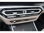 BMW 3-Serie Touring 330e M-Sport Pro | Panodak | Trekhaak | H&K | HUD | Carbon | Memory | ACC |