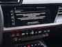 Audi A3 Limousine 35 TFSI S edition | Pano dak | SONOS | Navigatie | Camera | 19" | Stoelverwarming | S-line