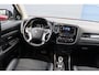 Mitsubishi Outlander 2.0 PHEV Premium | Achteruitrijcamera | Stoelverwarming | Lichtmetalen wielen | Cruise Control | Airco |