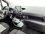 Citroën Berlingo XL 1.2 PureTech Shine Direct leverbaar! Rolstoelauto met elektronisch uitdraaibare passagiersstoel