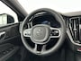 Volvo V60 T8 455PK Recharge Plus Dark| Pano| HUD| Trekhaak| 360Camera
