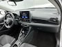 Toyota Yaris 1.5 Hybrid 115 Dynamic Comfort Pack | BTW voertuig | Dodehoek detectie | Parkeersensoren voor+achter | Stoel+stuurverwarming | Draadloze telefoonlader |