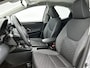Toyota Yaris 1.5 Hybrid 115 Dynamic Comfort Pack | BTW voertuig | Dodehoek detectie | Parkeersensoren voor+achter | Stoel+stuurverwarming | Draadloze telefoonlader |