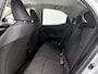 Toyota Yaris 1.5 Hybrid 115 Dynamic Comfort Pack | BTW voertuig | Dodehoek detectie | Parkeersensoren voor+achter | Stoel+stuurverwarming | Draadloze telefoonlader |