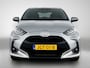 Toyota Yaris 1.5 Hybrid 115 Dynamic Comfort Pack | BTW voertuig | Dodehoek detectie | Parkeersensoren voor+achter | Stoel+stuurverwarming | Draadloze telefoonlader |