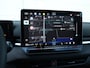 Volkswagen T-Roc Limited Edition 1.5 eTSI 116 PK | Stoel en stuur verwarming | Parkeer assistent | Navigatie | Camera |